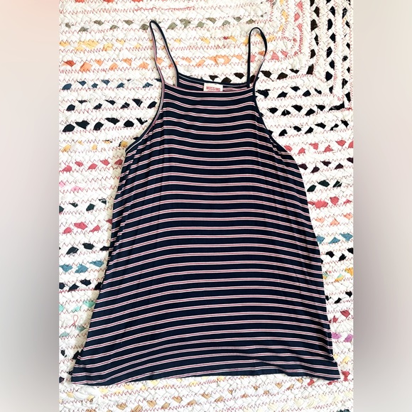Bundle of 3 tank tops size M, navy blue, white, red white & blue striped. - Picture 6 of 6